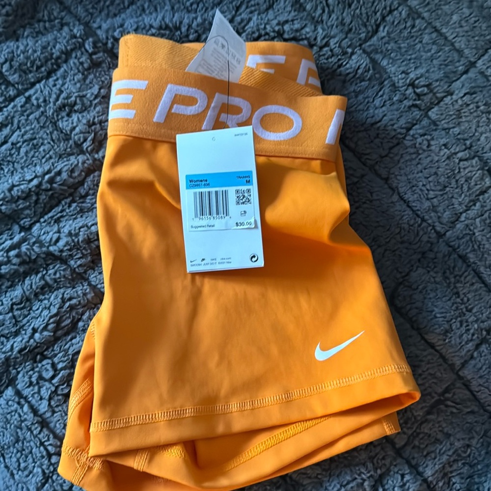 Womens Nike Pro Workout shorts
